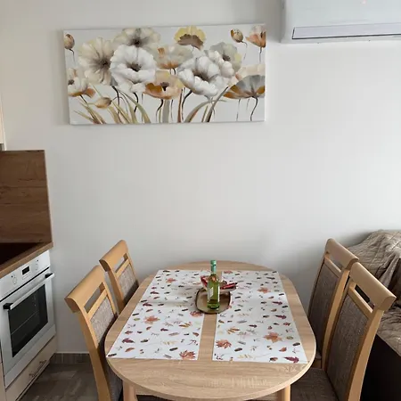 Marot Apartmán *